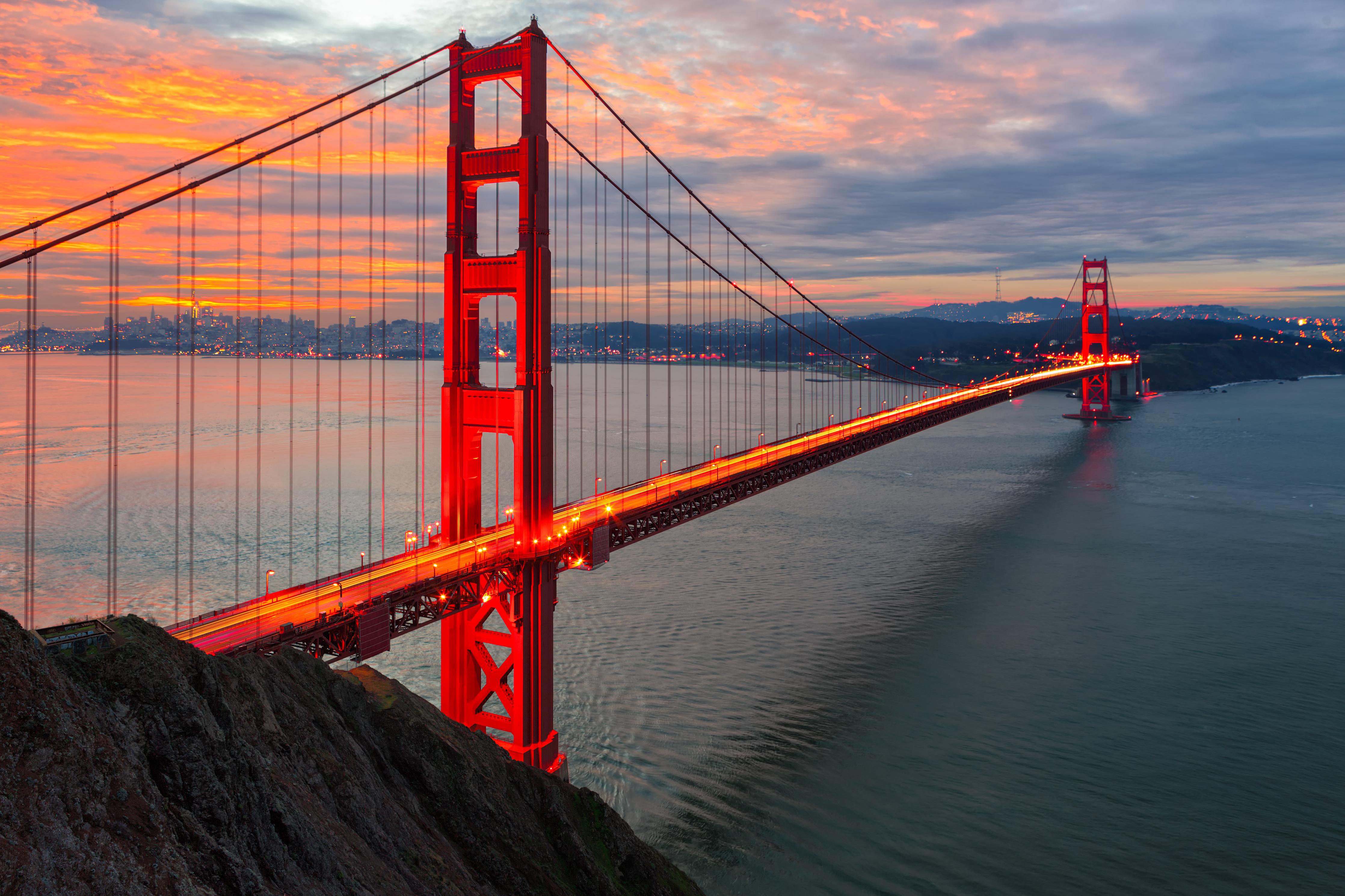 Duschrückwand-Die Golden Gate Bridge bei Sonnenaufgang