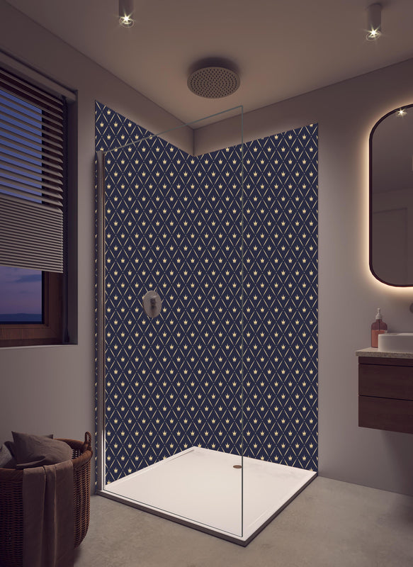 Duschrückwand - Dunkelblau Weißes Geometrisches Design in hellem Badezimmer mit Regenduschkopf  - zweiteilige Eck-Duschrückwand