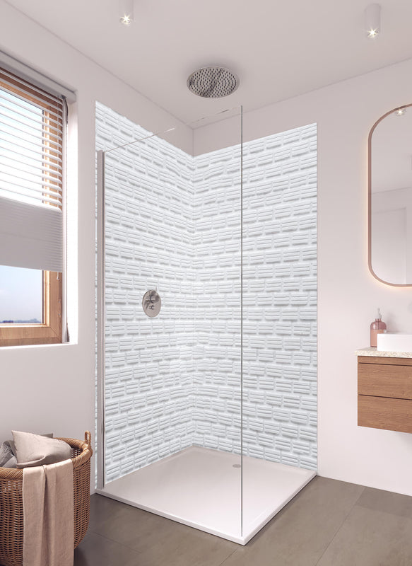Duschrückwand - Alte weiße Ziegelwand Textur in hellem Badezimmer mit Regenduschkopf  - zweiteilige Eck-Duschrückwand