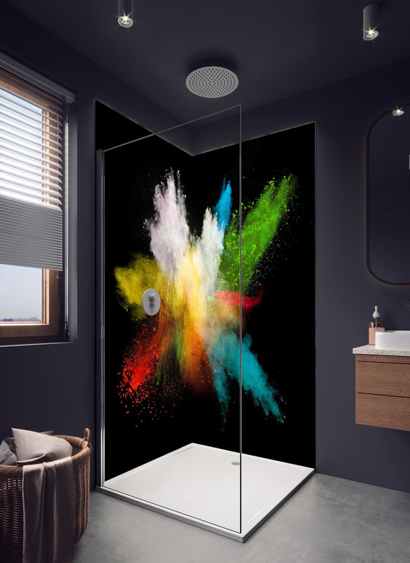 Duschrückwand - Bunte Farbexplosion auf schwarzem Hintergrund in dunklem Badezimmer mit Regenduschkopf