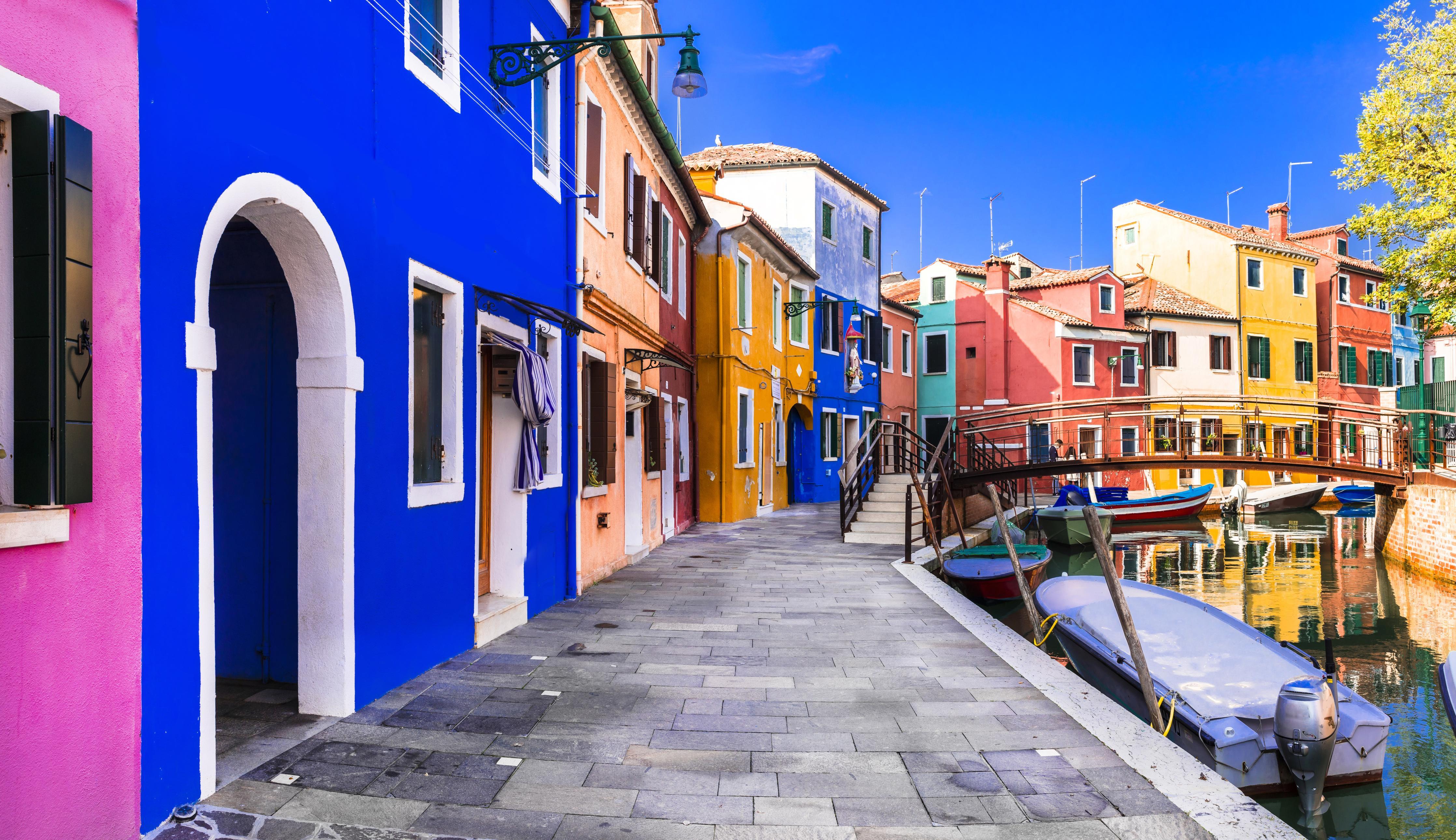 Duschrückwand-Die farbenfrohe Insel Burano