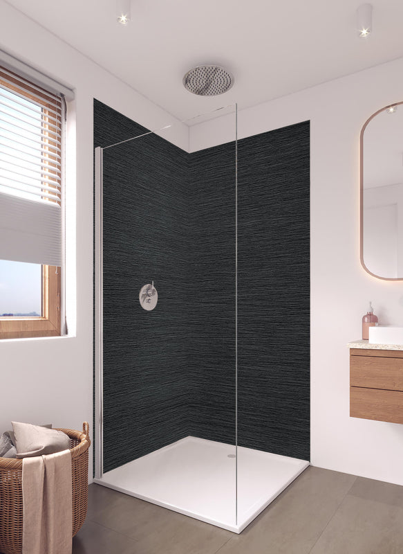 Duschrückwand - Gebürstetes dunkles Metall in hellem Badezimmer mit Regenduschkopf  - zweiteilige Eck-Duschrückwand