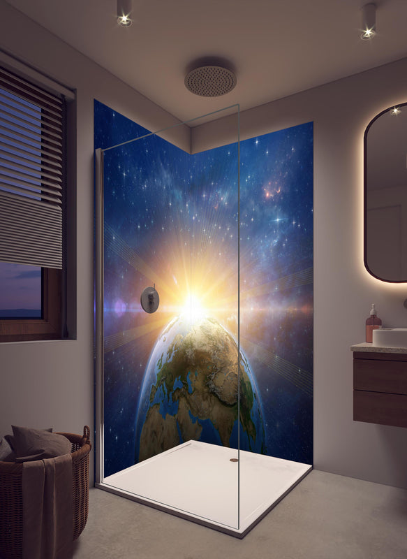 Duschrückwand - Illustrierter Sonnenaufgang aus dem Weltall in cremefarbenem Badezimmer mit Regenduschkopf
