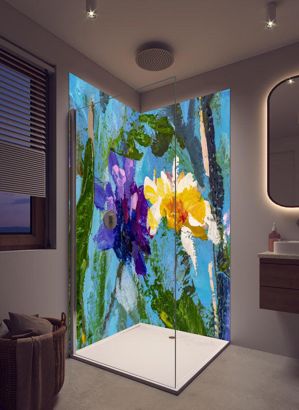 Duschrückwand - Impressionistisches Blumen Gemälde in cremefarbenem Badezimmer mit Regenduschkopf