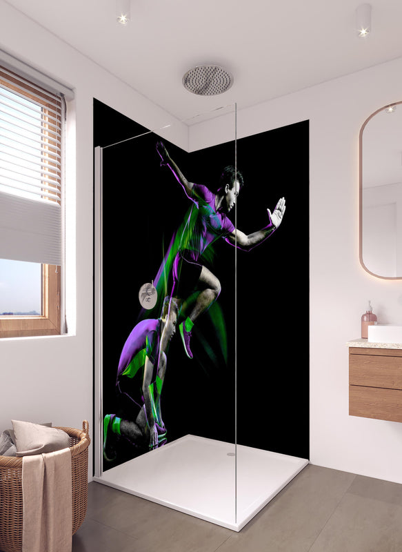 Duschrückwand - Männlicher Jogger auf schwarzem Hintergrund in hellem Badezimmer mit Regenduschkopf  - zweiteilige Eck-Duschrückwand