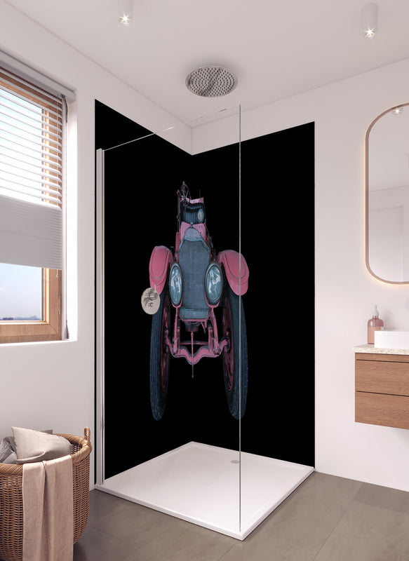Duschrückwand - Oldtimer isoliert auf Schwarz in hellem Badezimmer mit Regenduschkopf  - zweiteilige Eck-Duschrückwand