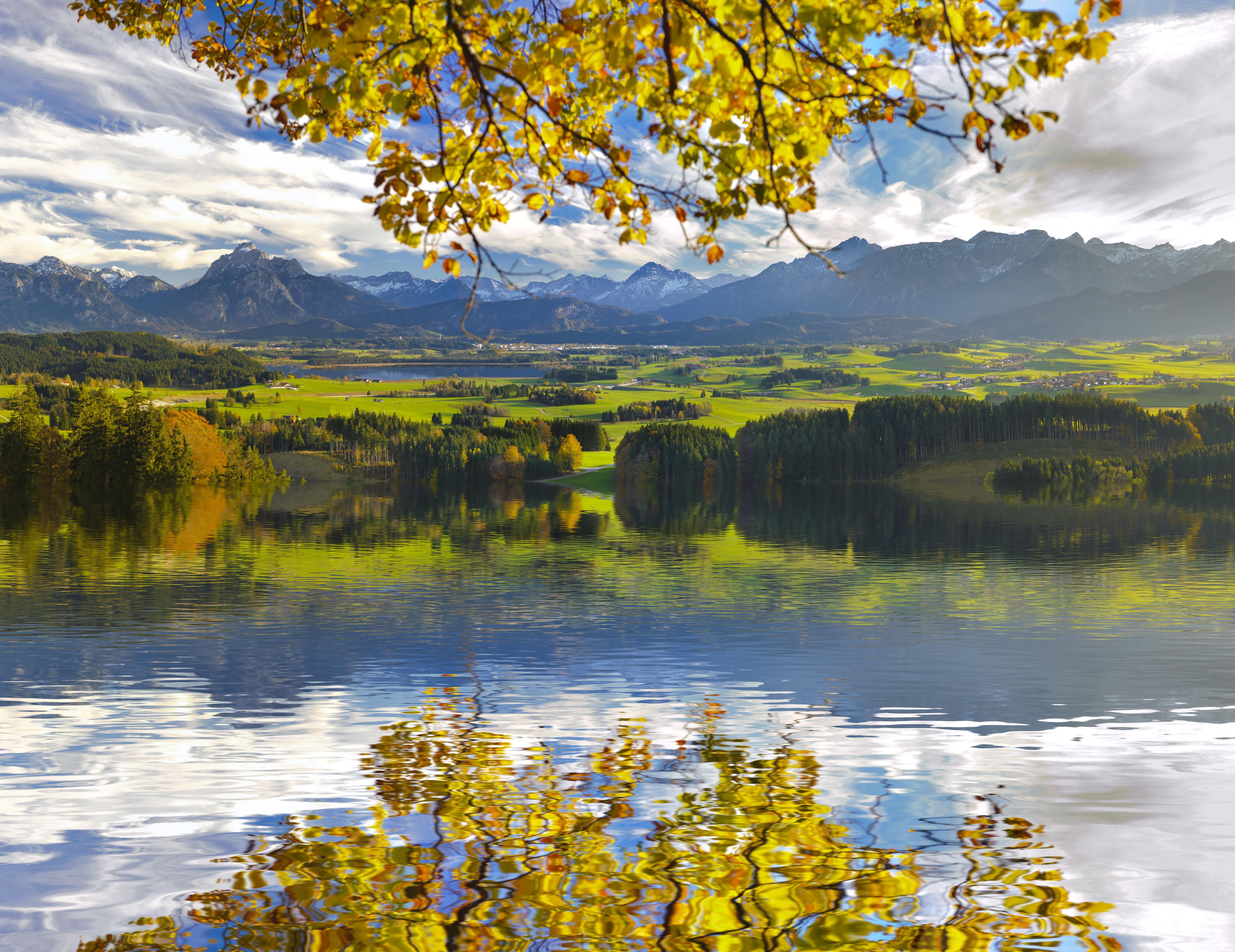 Duschrückwand-Panoramalandschaft in Bayern im Herbst