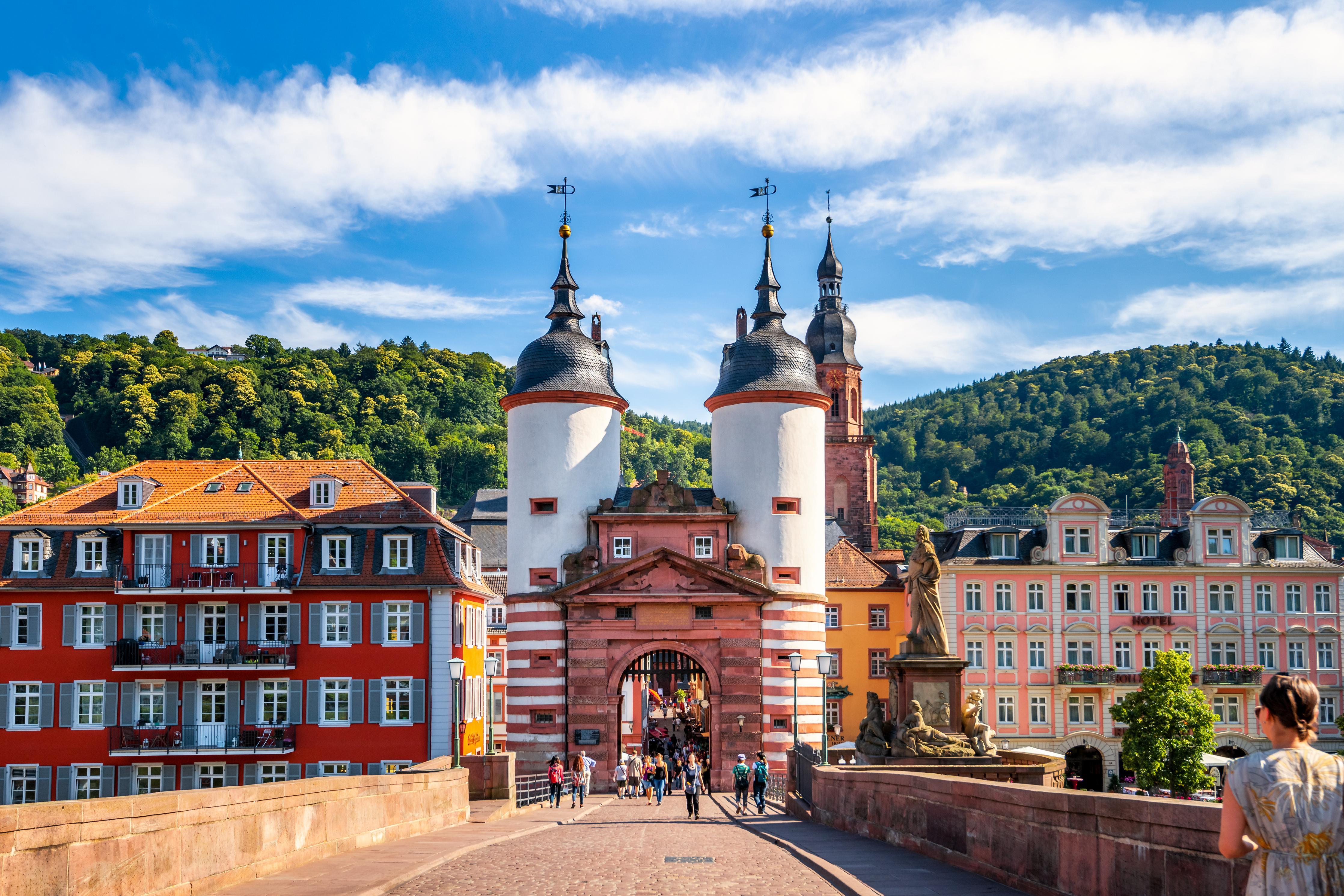 Duschrückwand-Prächtiger Anblick auf Brücke in Heidelberg