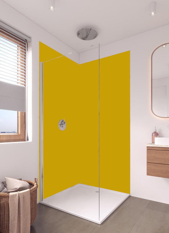 Duschrückwand - RAL 1005 (Honiggelb) in hellem Badezimmer mit Regenduschkopf  - zweiteilige Eck-Duschrückwand