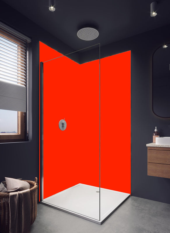 Duschrückwand - RAL 2005 (Leuchtendes Orange) in hellem Badezimmer mit Regenduschkopf - einteilige Duschrückwand