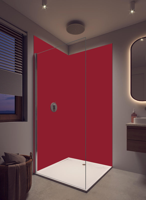 Duschrückwand - RAL 3003 (Rubinrot) in luxuriöser Dusche mit Regenduschkopf
