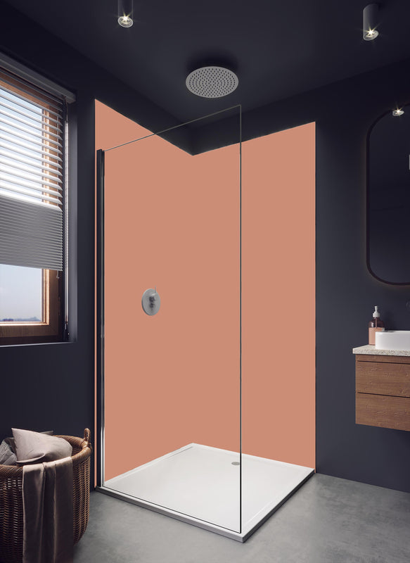 Duschrückwand - RAL 3012 (Beige-Rot) in hellem Badezimmer mit Regenduschkopf - einteilige Duschrückwand