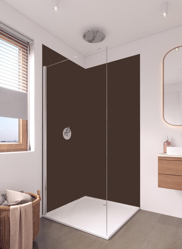 Duschrückwand - RAL 8017 (Schokoladenbraun) in hellem Badezimmer mit Regenduschkopf  - zweiteilige Eck-Duschrückwand