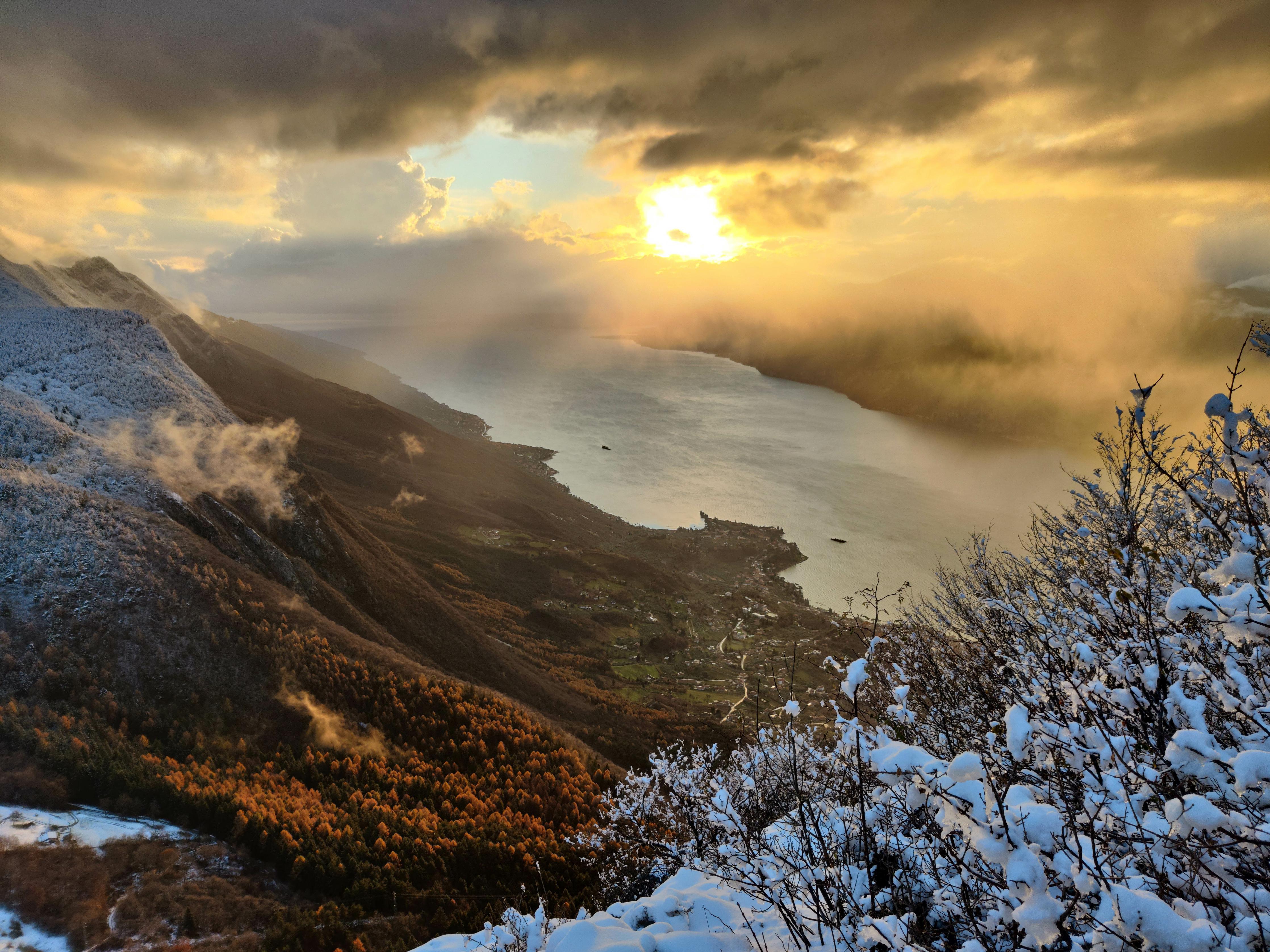 Duschrückwand-Schneelandschaft am Gardasee