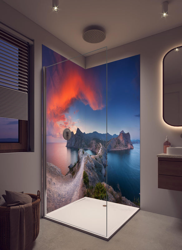 Duschrückwand - Schöne Panoramalandschaft mit Bergen in cremefarbenem Badezimmer mit Regenduschkopf