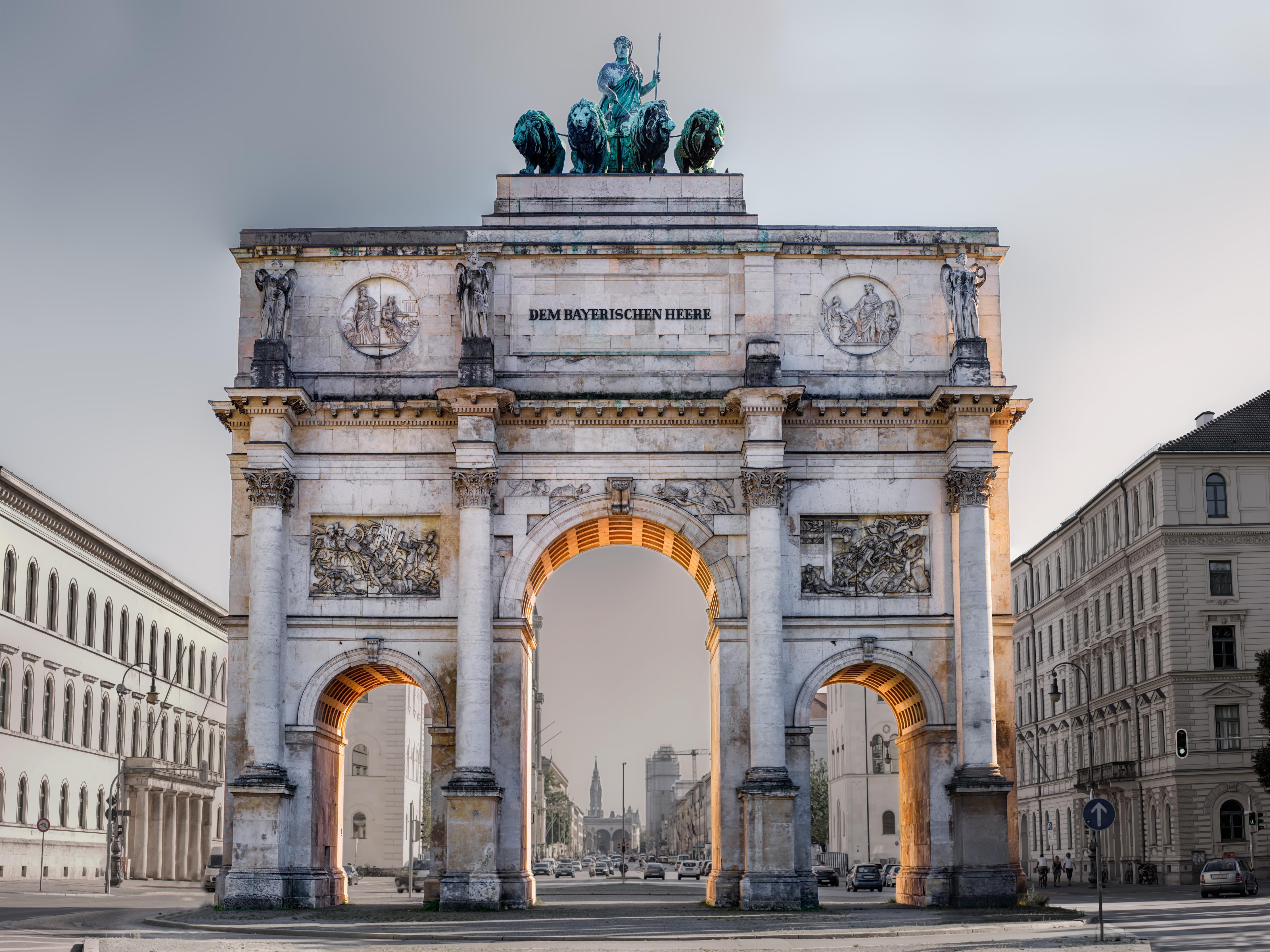 Duschrückwand-Siegestor in München an der Leopoldstraße