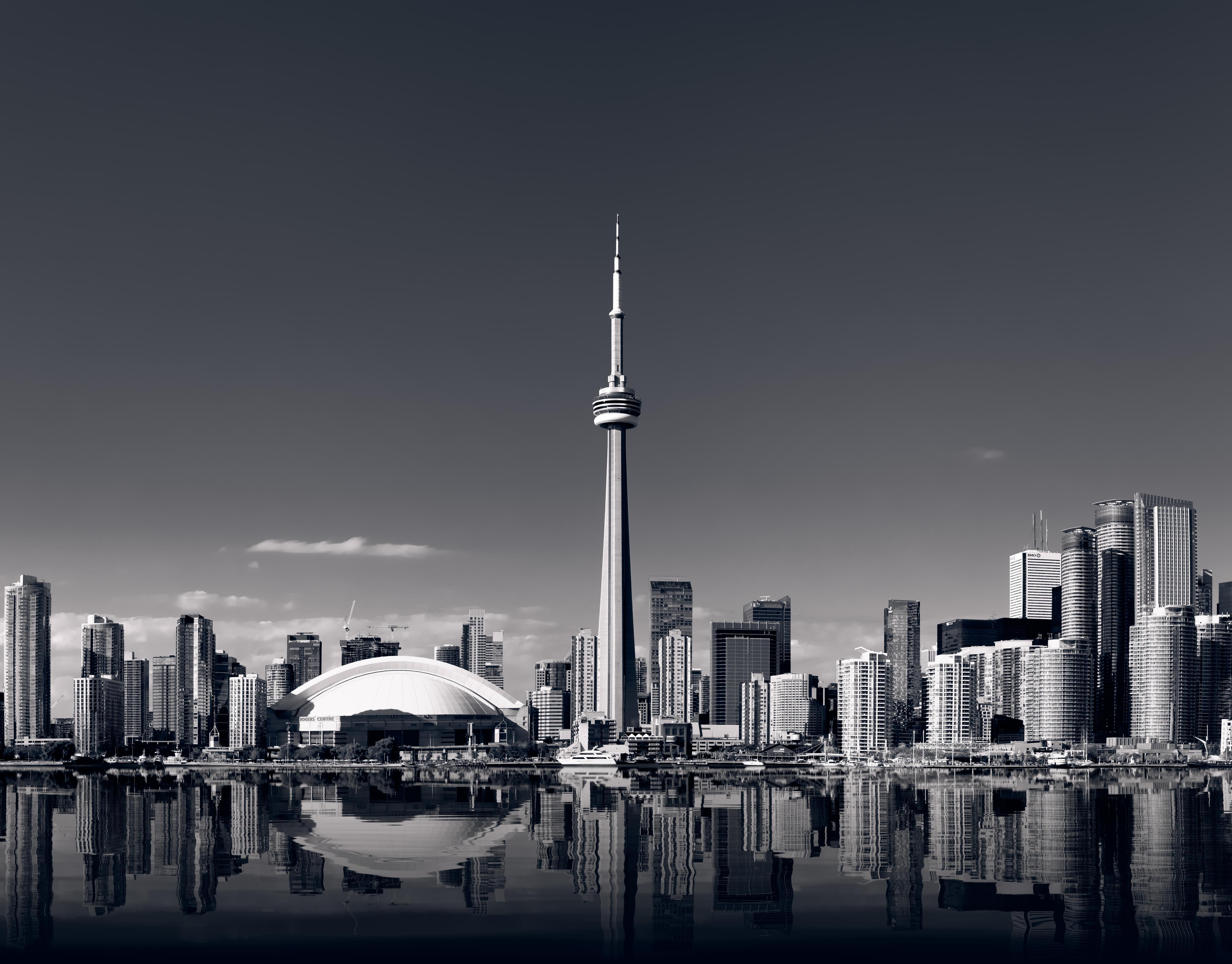 Duschrückwand-Skyline von Toronto mit CN Turm in schwarz weiß