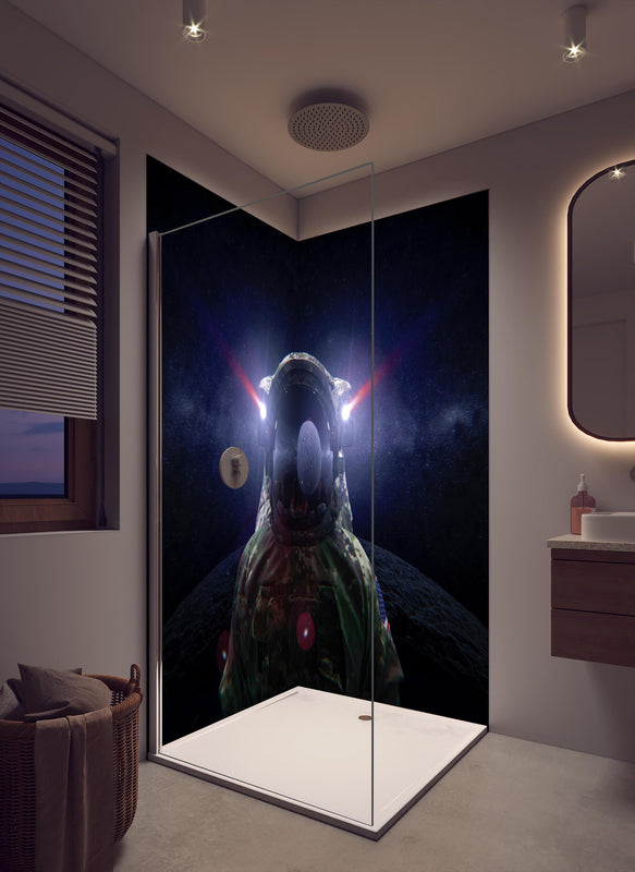 Duschrückwand - Space Force Soldat im Tarnanzug in cremefarbenem Badezimmer mit Regenduschkopf