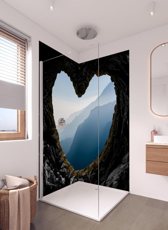 Duschrückwand - Spektakuläre und mystische Gebirgsschicht in hellem Badezimmer mit Regenduschkopf  - zweiteilige Eck-Duschrückwand