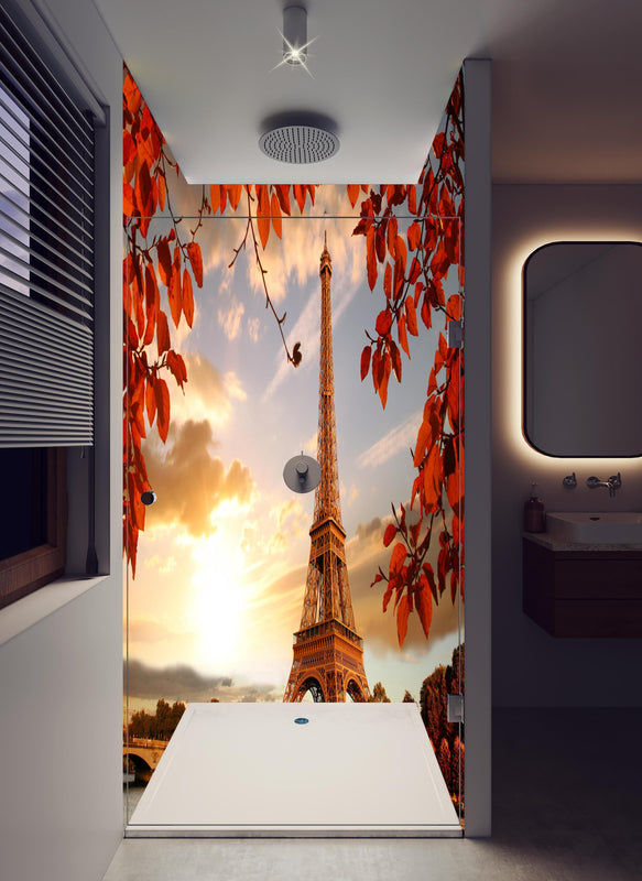 Duschrückwand - Eiffelturm mit Herbstlaub in Paris in hellem Badezimmer mit Regenduschkopf  - zweiteilige Eck-Duschrückwand