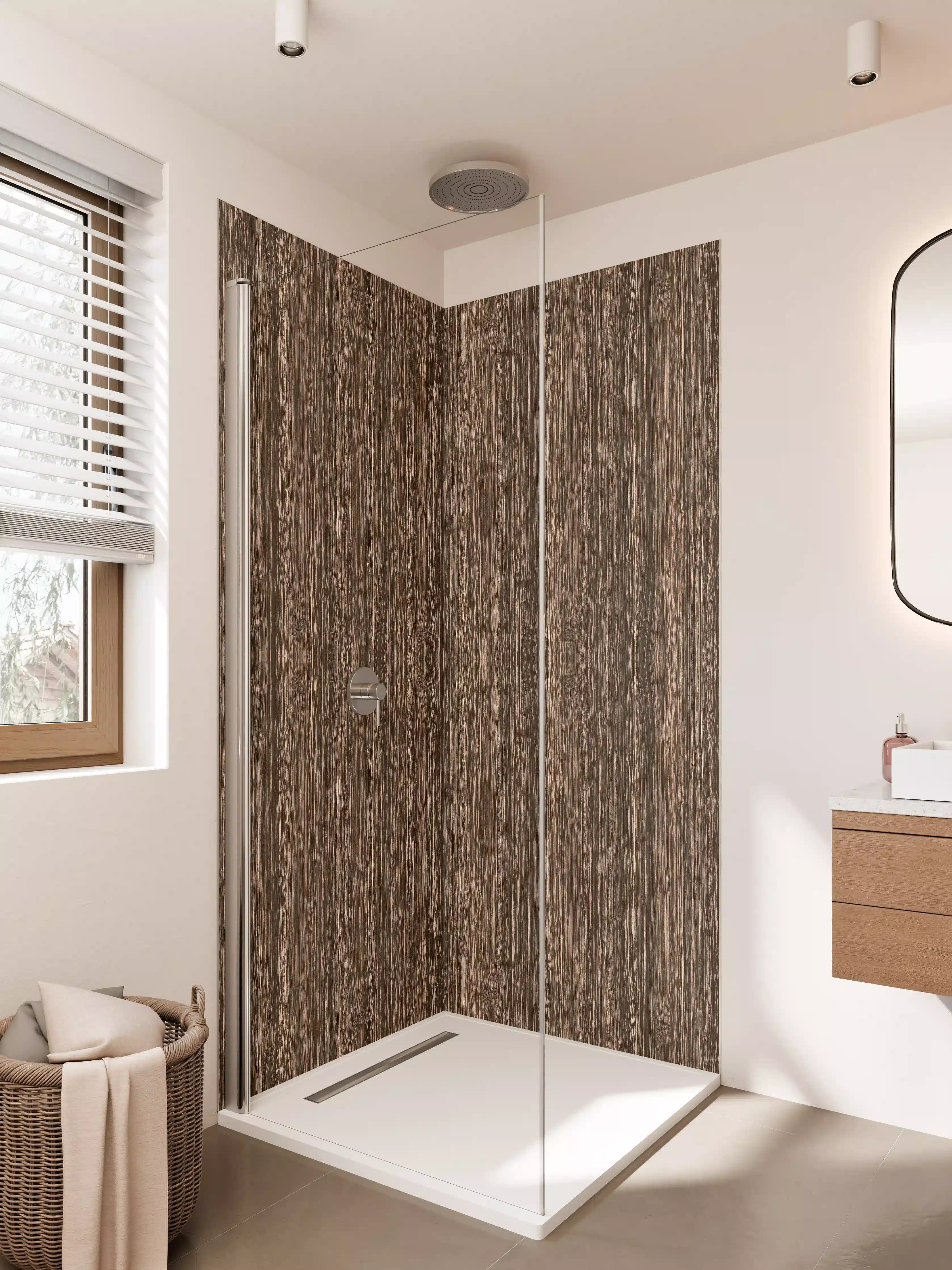 Duschrückwand - Elegante Holzoptik in warmen Braun- und Beigetönen