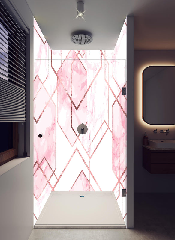 Duschrückwand - Eleganter rosa Marmor mit goldenen Linien in hellem Badezimmer mit Regenduschkopf  - zweiteilige Eck-Duschrückwand
