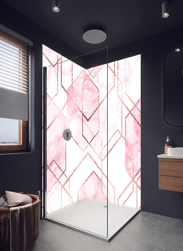 Duschrückwand - Eleganter rosa Marmor mit goldenen Linien in hellem Badezimmer mit Regenduschkopf  - zweiteilige Eck-Duschrückwand