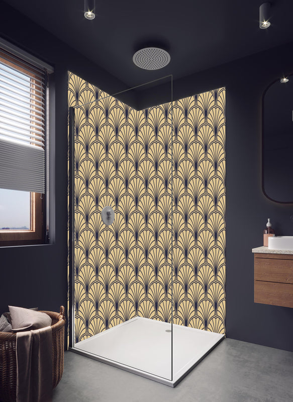 Duschrückwand - Elegantes goldenes Art-Deco-Design in hellem Badezimmer mit Regenduschkopf  - zweiteilige Eck-Duschrückwand
