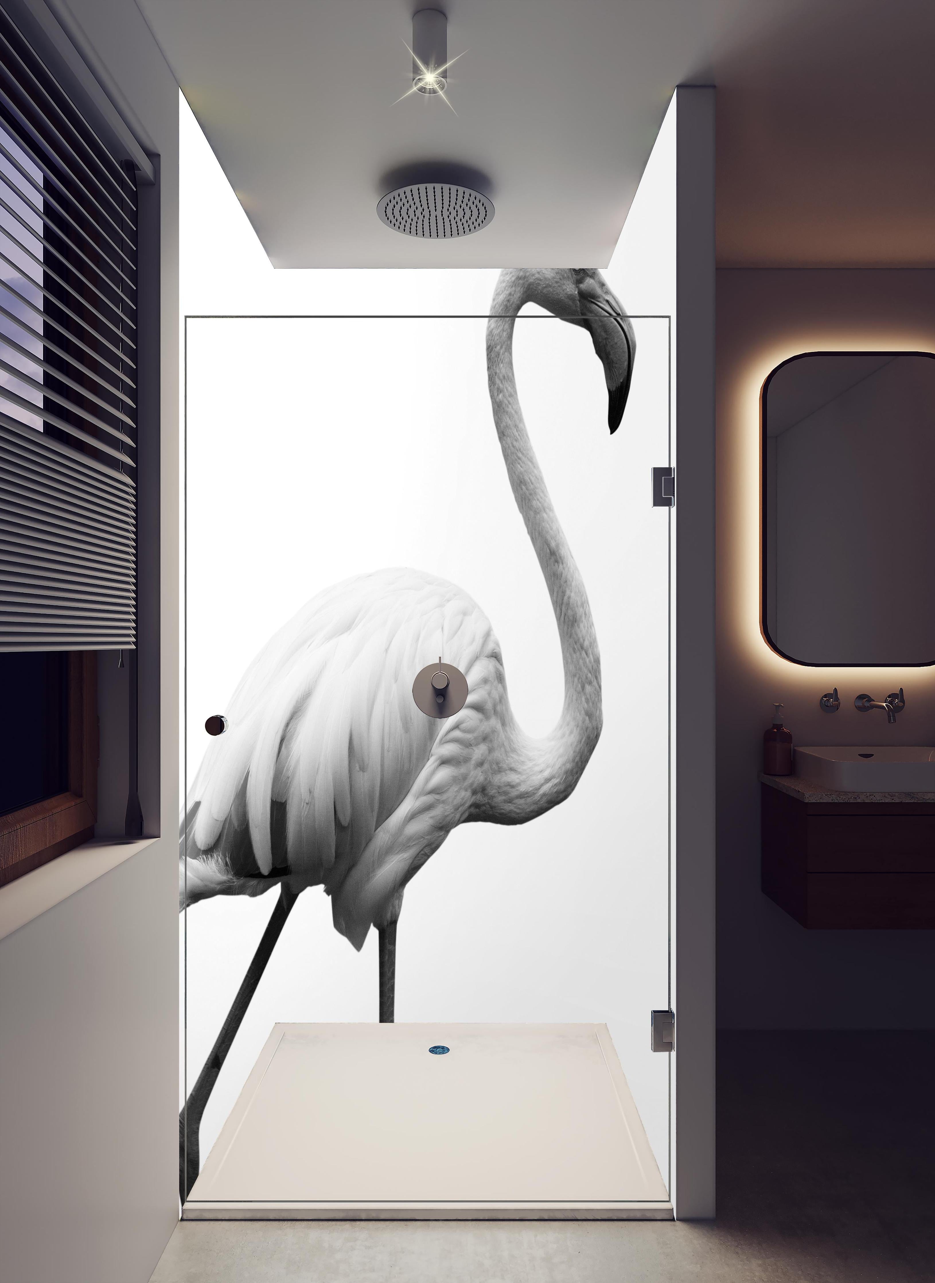 Duschrückwand - Flamingo - schwarz-weiß in hellem Badezimmer mit Regenduschkopf  - zweiteilige Eck-Duschrückwand