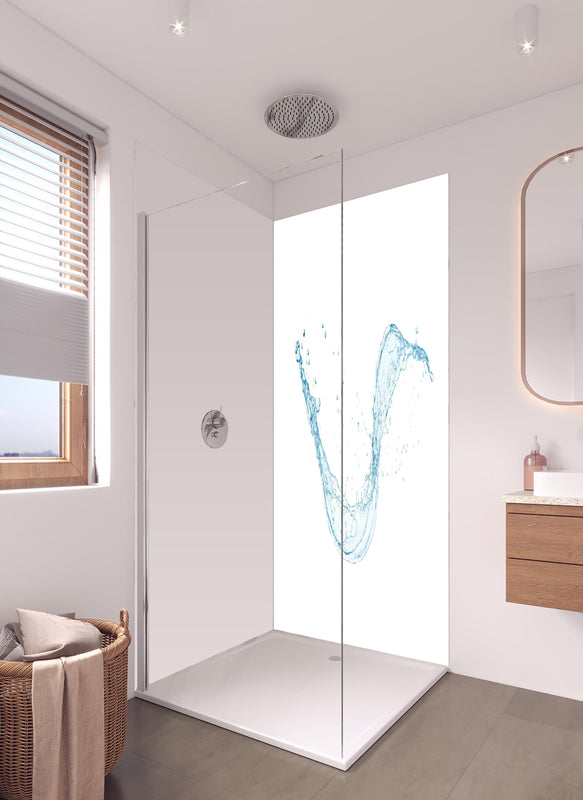 Duschrückwand - Frischer Blauer Wasser Splash Isoliert in hellem Badezimmer mit Regenduschkopf  - zweiteilige Eck-Duschrückwand