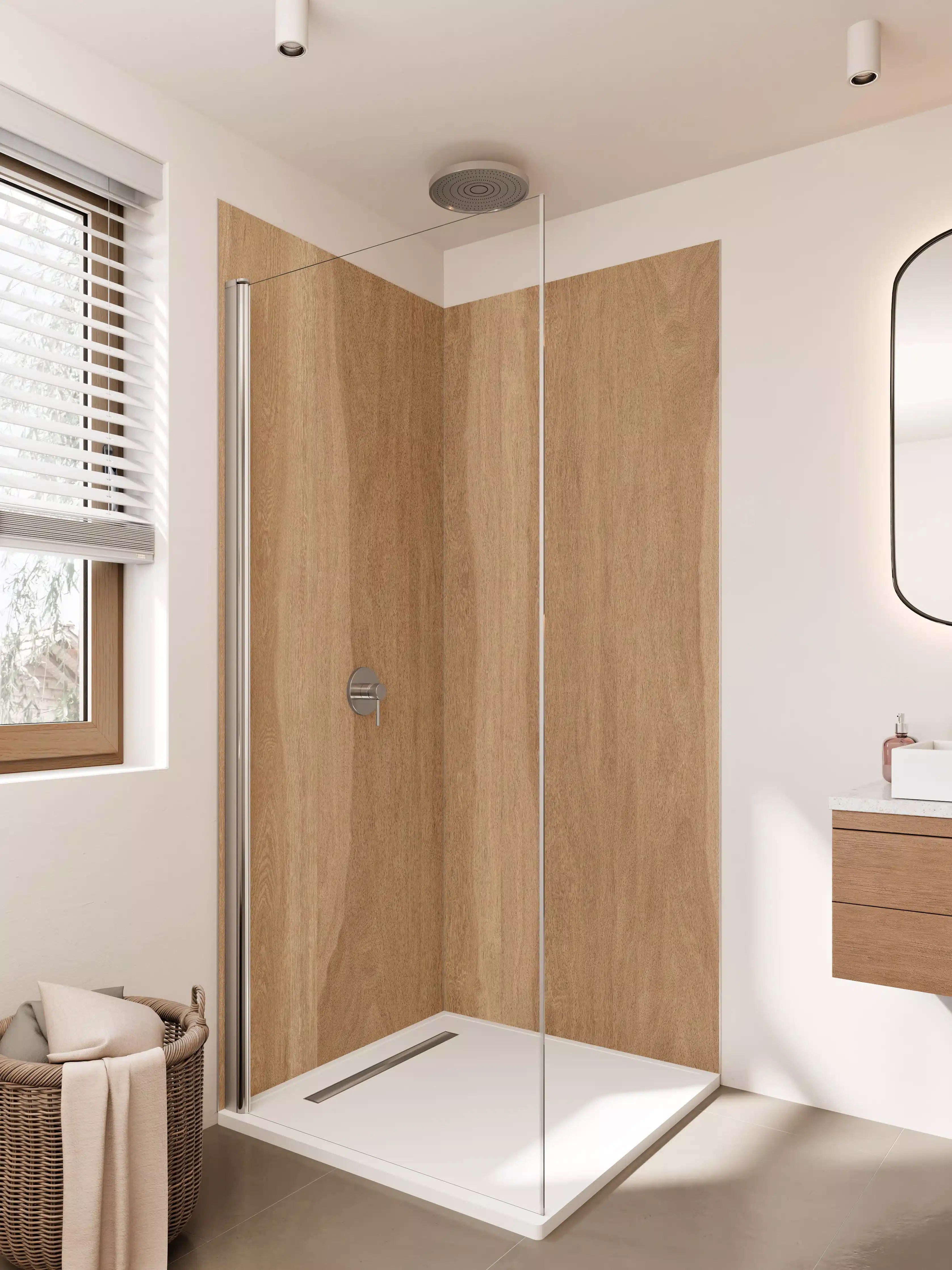 Duschrückwand - Helle Holzwand aus Eichenholzplatten