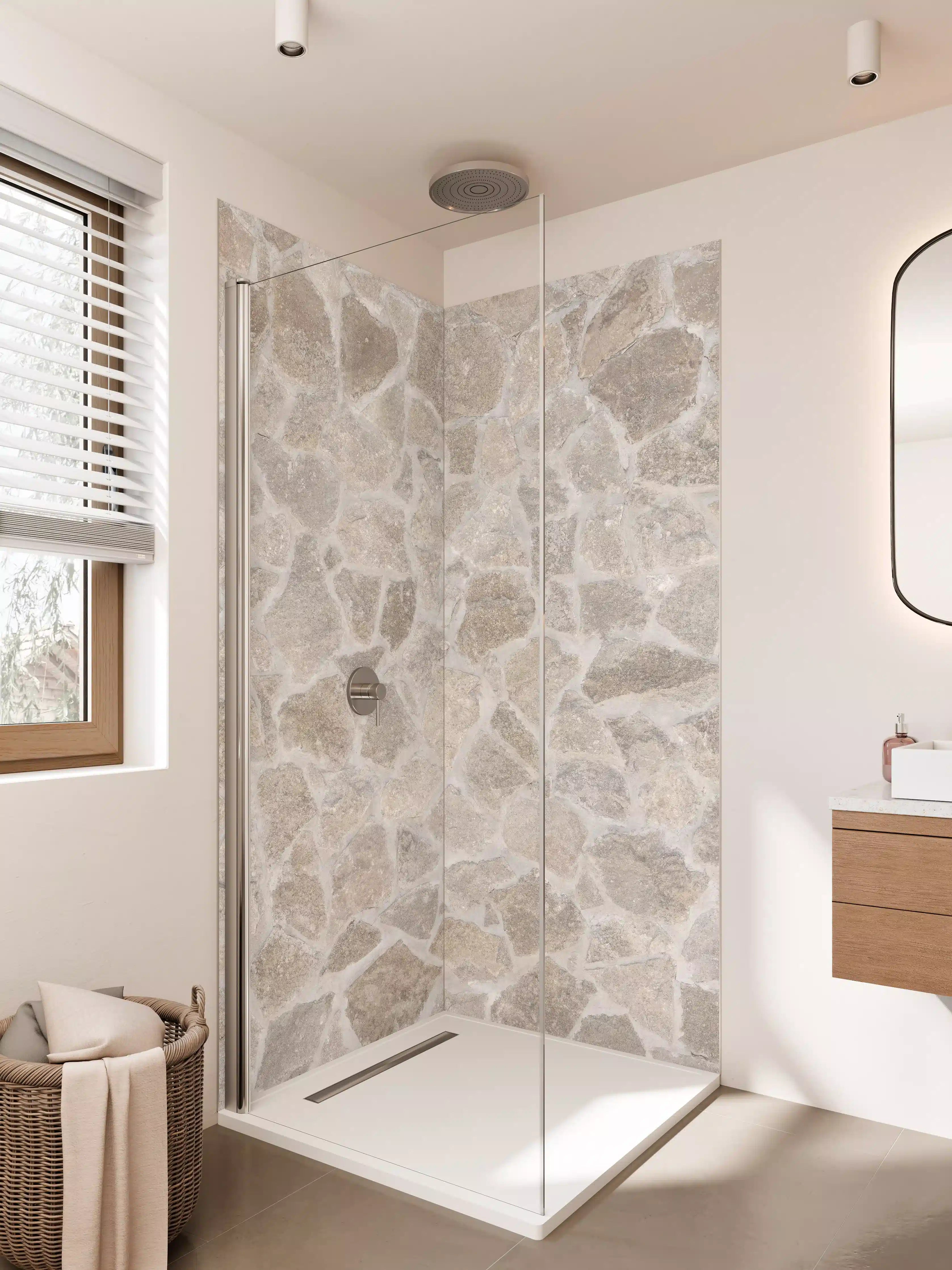 Duschrückwand - Helle Marmor-Optik mit warmen Beigetönen