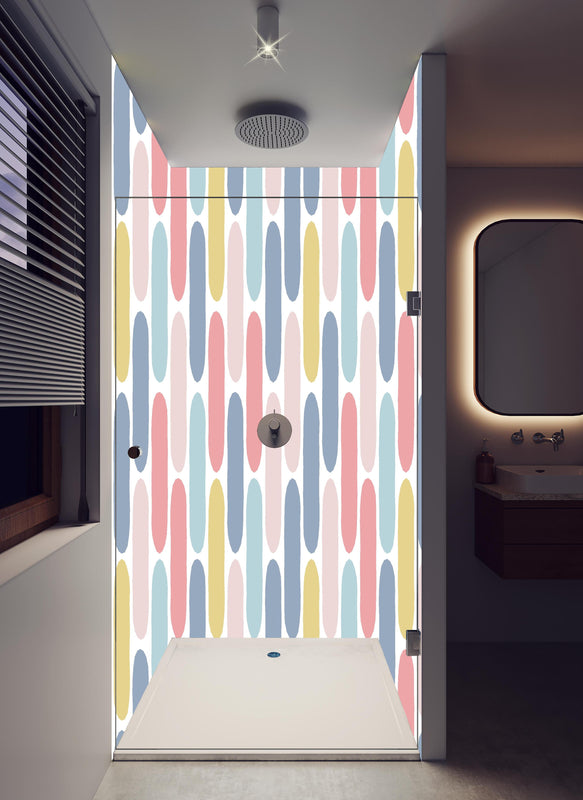 Duschrückwand - Lebhaftes Pastellrauten Design für moderne Deko in hellem Badezimmer mit Regenduschkopf  - zweiteilige Eck-Duschrückwand