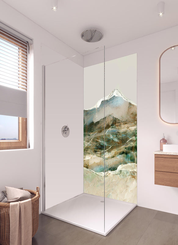 Duschrückwand - Moderne abstrakte Berglandschaft in sanften Tönen in hellem Badezimmer mit Regenduschkopf  - zweiteilige Eck-Duschrückwand