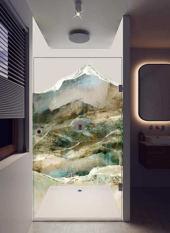 Duschrückwand - Moderne abstrakte Berglandschaft in sanften Tönen in hellem Badezimmer mit Regenduschkopf  - zweiteilige Eck-Duschrückwand