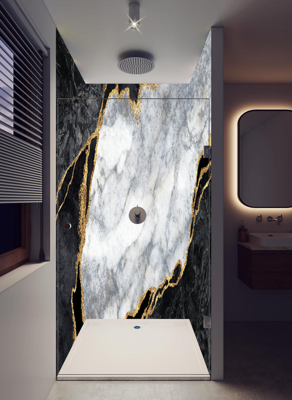 Duschrückwand - Moderne rissige Oberfläche in hellem Badezimmer mit Regenduschkopf  - zweiteilige Eck-Duschrückwand