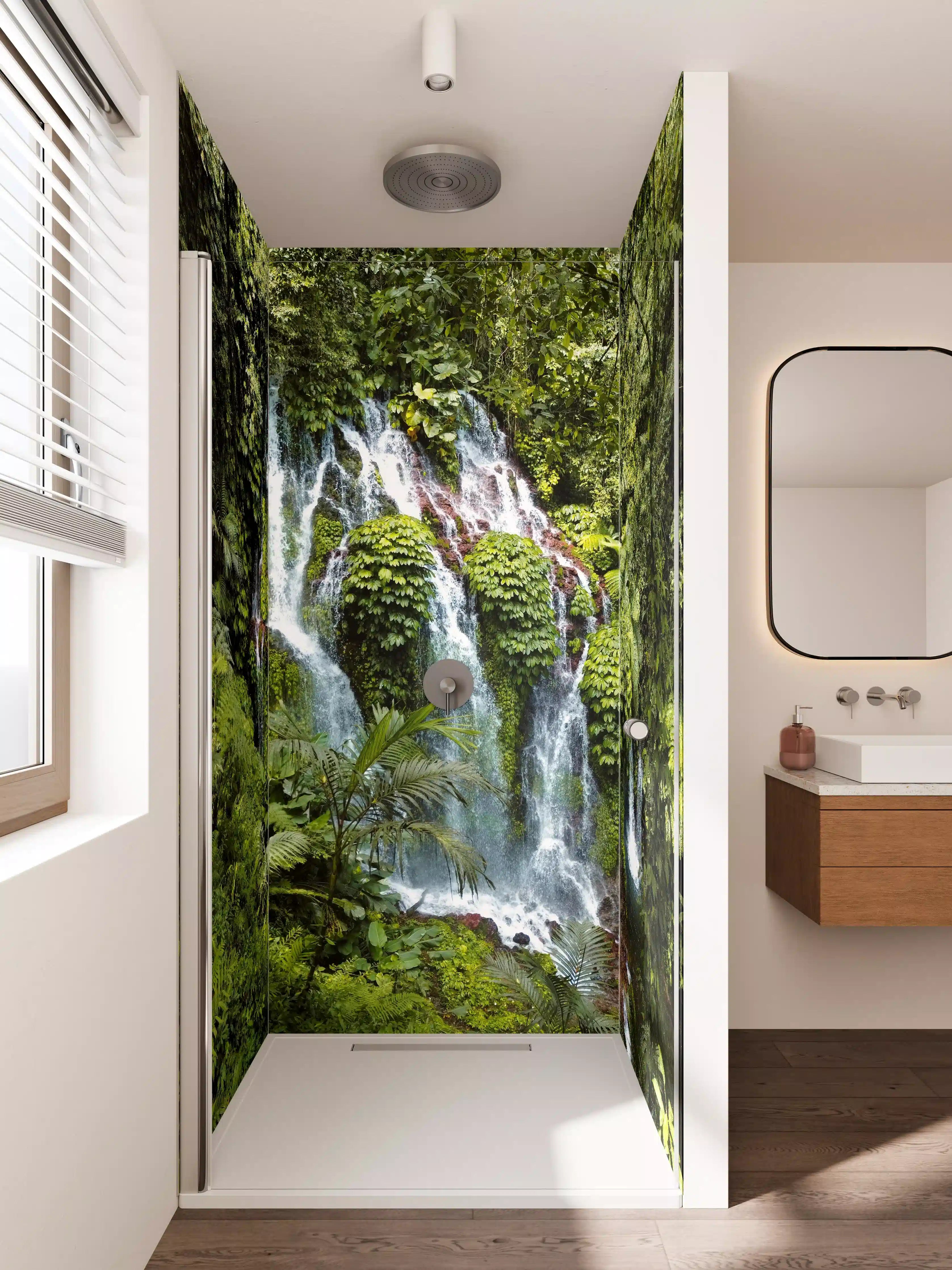 Duschrückwand - Österreichischer Wasserfall im Grünen