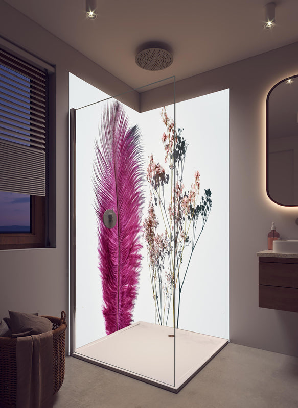 Duschrückwand - Rosa Feder und Trockenblumen  in hellem Badezimmer mit Regenduschkopf  - zweiteilige Eck-Duschrückwand