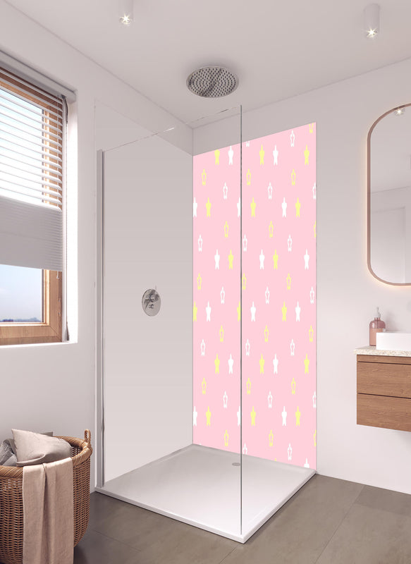Duschrückwand - Rosafarbener Hintergrund mit gelben Sternen in hellem Badezimmer mit Regenduschkopf  - zweiteilige Eck-Duschrückwand