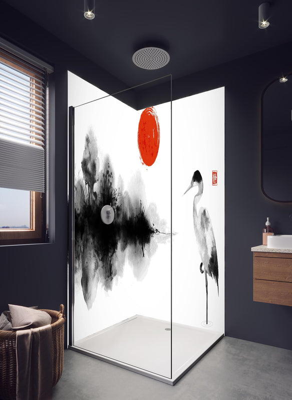 Duschrückwand - Schwarz-Weiße Kranich Zeichnung mit Rot in hellem Badezimmer mit Regenduschkopf  - zweiteilige Eck-Duschrückwand