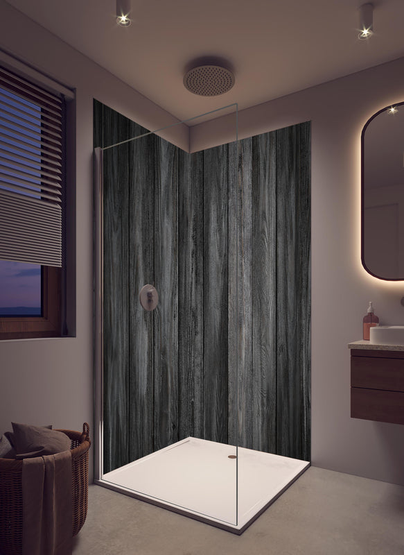 Duschrückwand - Schwarz lackierte Holzbretter in hellem Badezimmer mit Regenduschkopf  - zweiteilige Eck-Duschrückwand