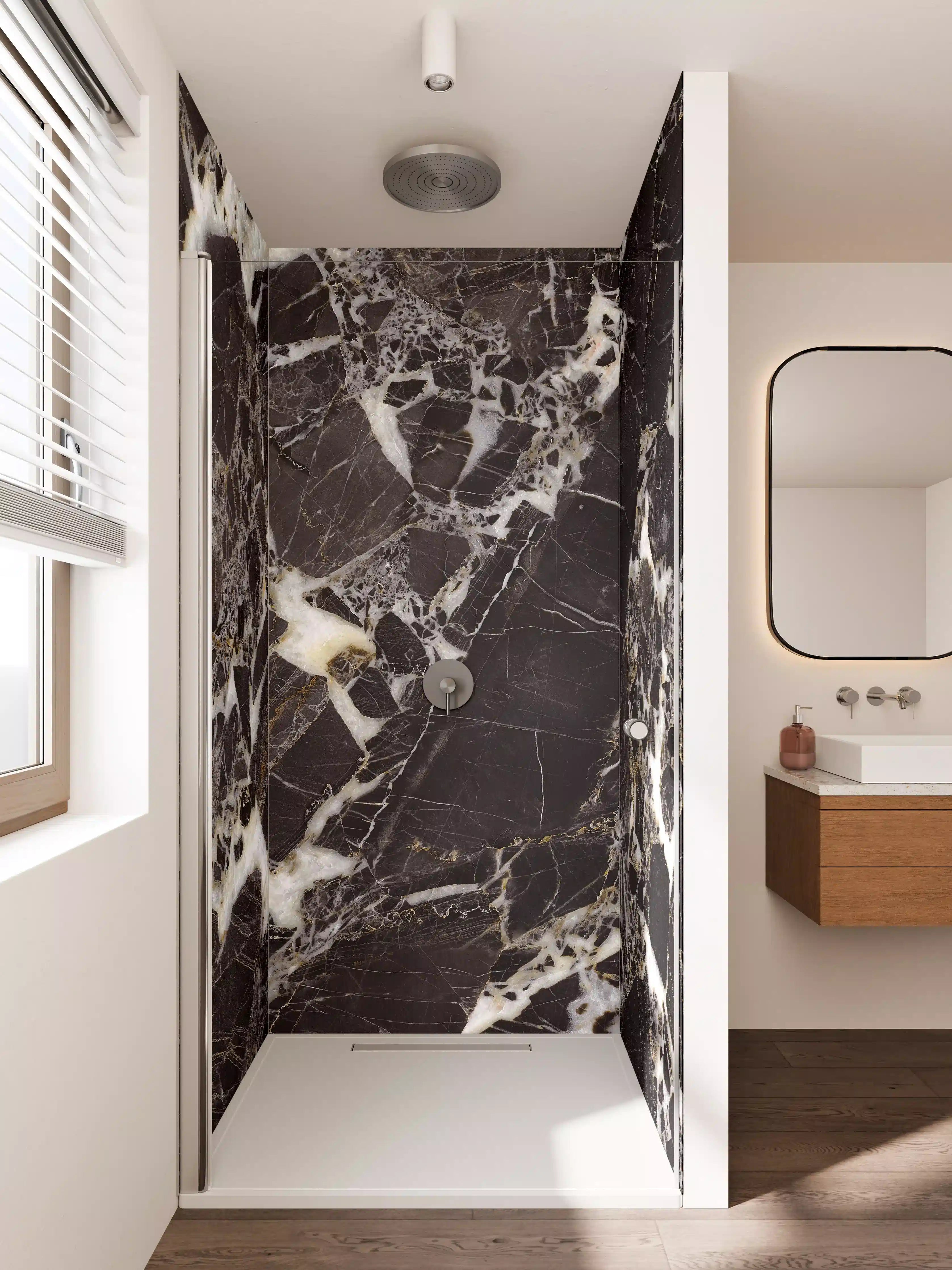 Duschrückwand - Schwarze Marmor-Textur mit weißen Akzenten
