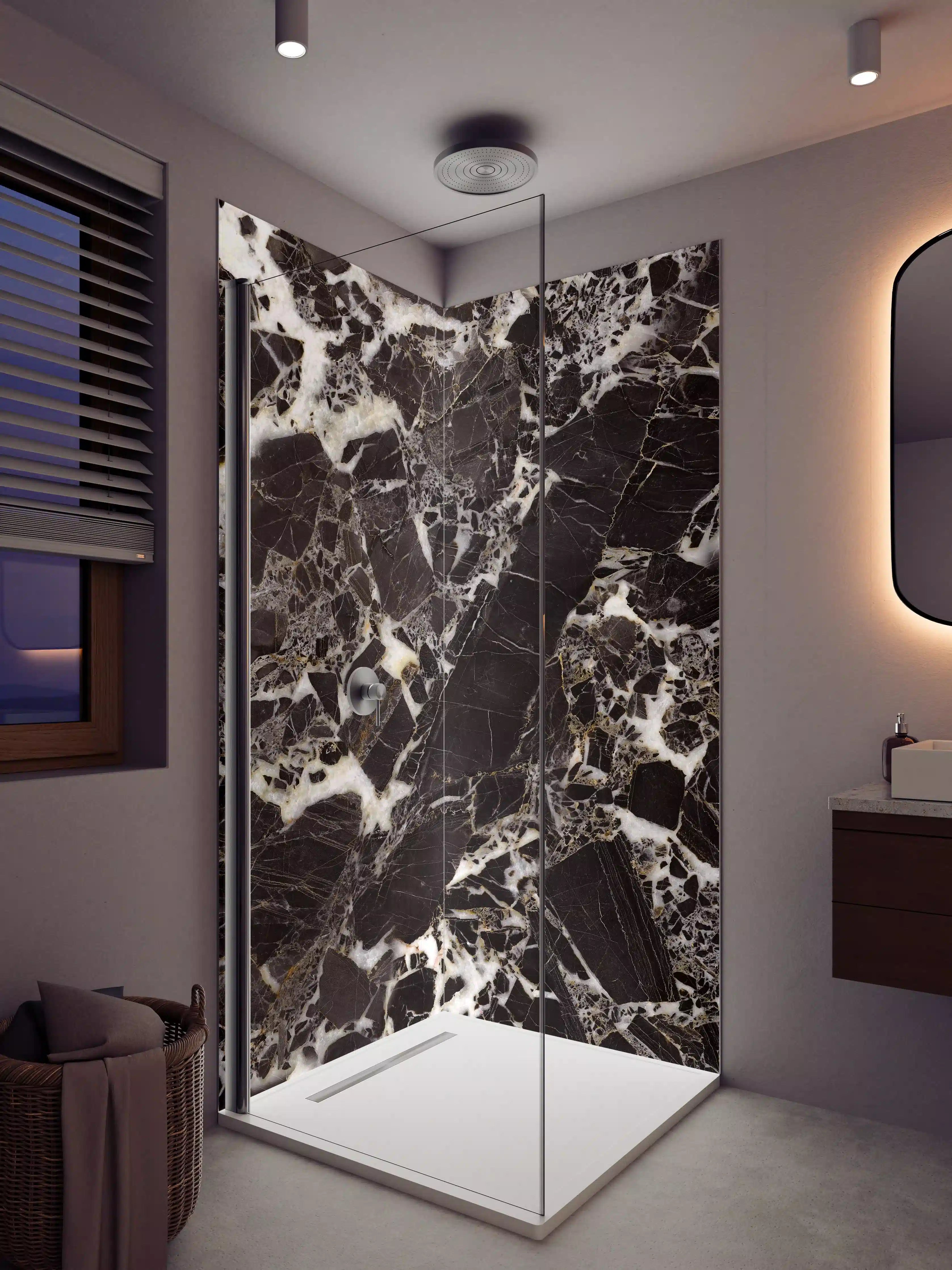 Duschrückwand - Schwarze Marmor-Textur mit weißen Akzenten