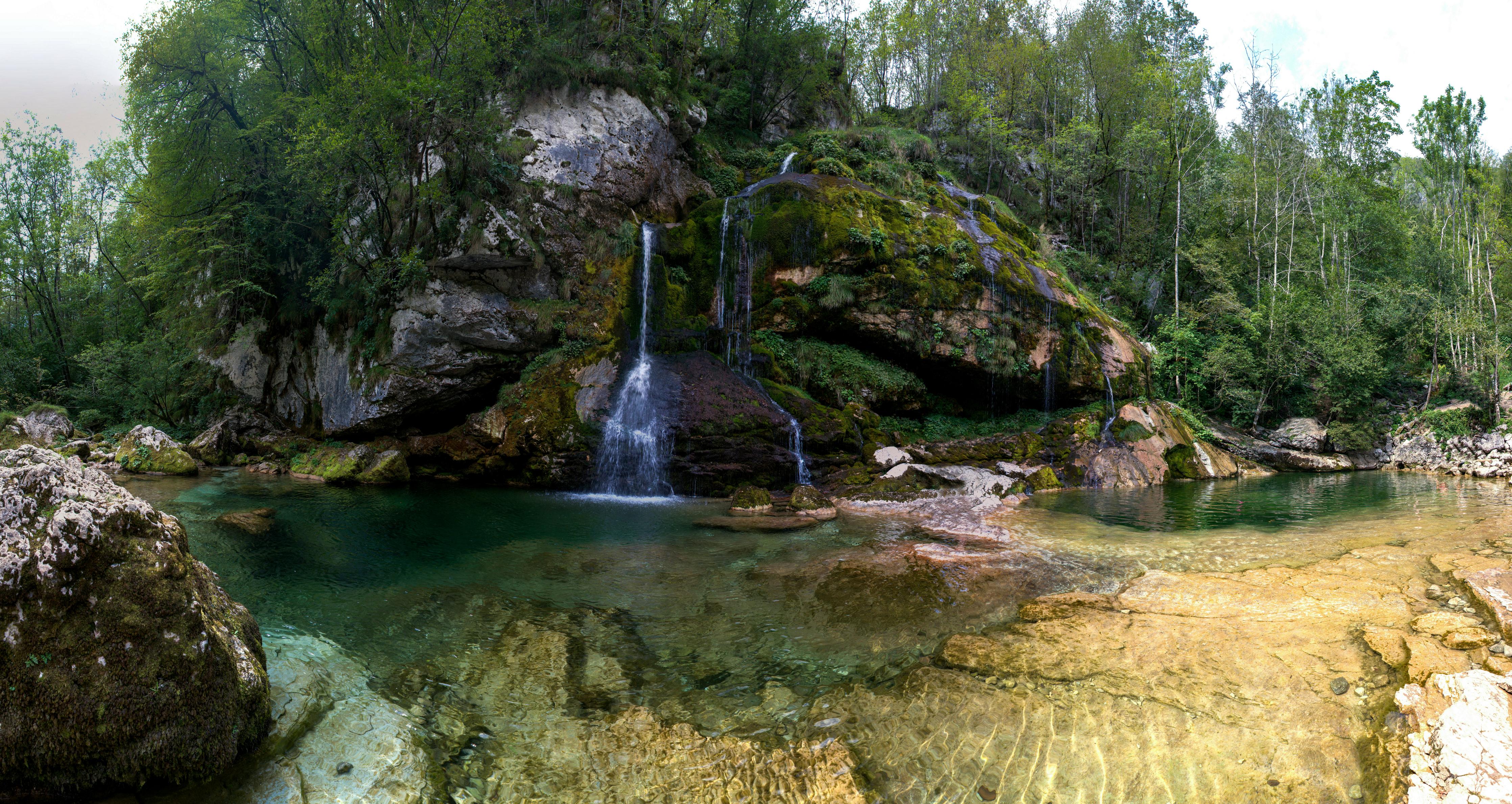 Duschrückwand-Sommerliche Atmosphäre in den Slowenischen Alpen