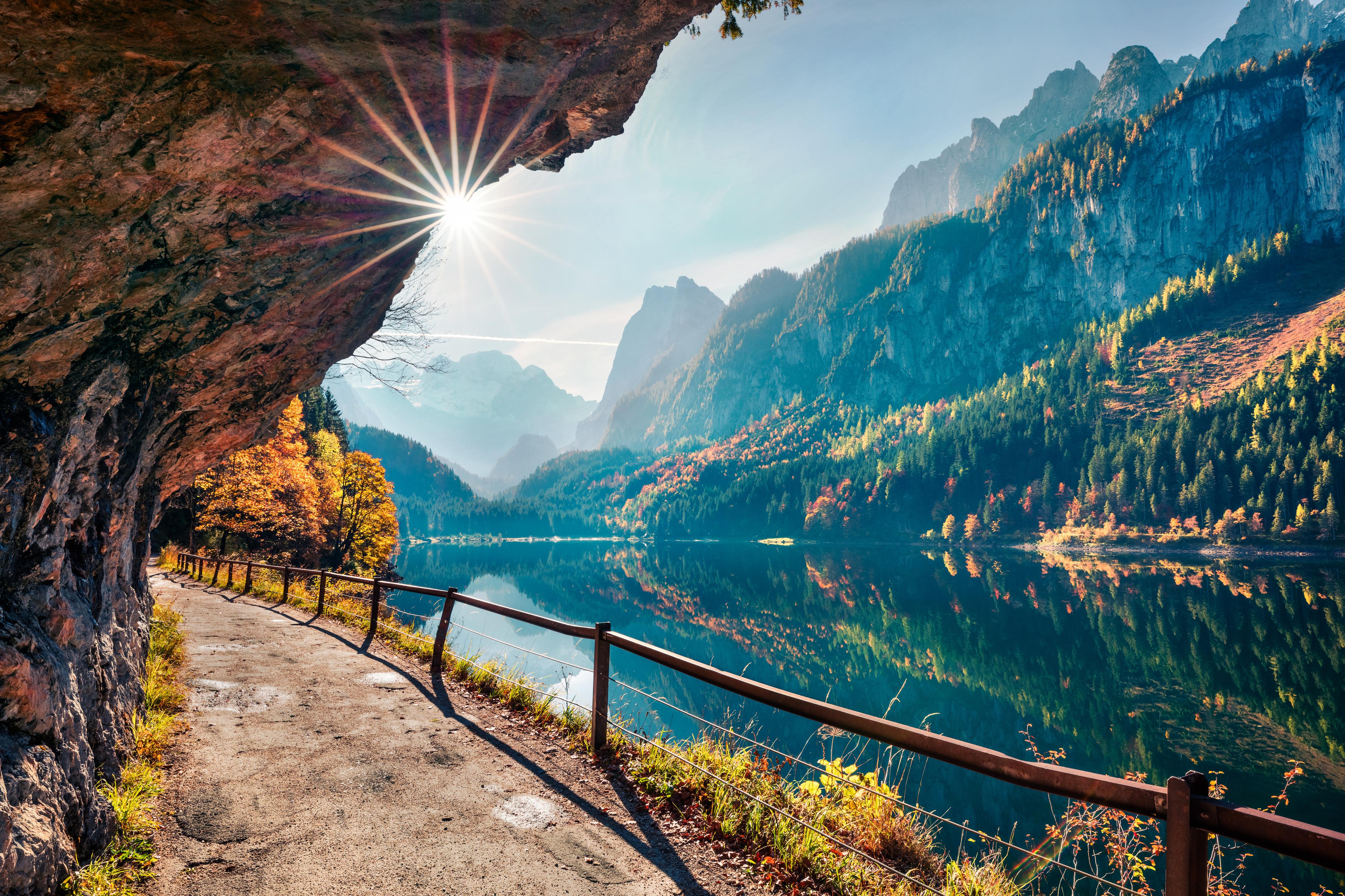 Duschrückwand-Sonnige Herbstszene am Gosausee