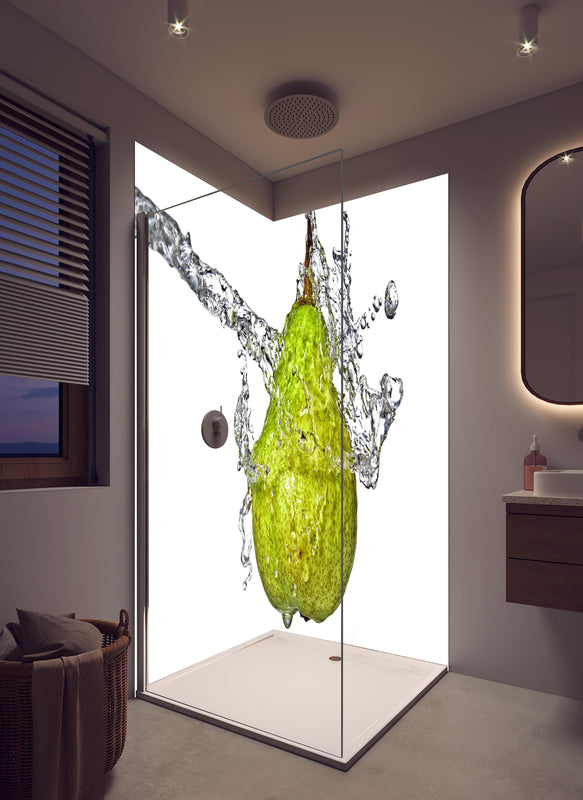 Duschrückwand - Spritzige Birne in hellem Badezimmer mit Regenduschkopf  - zweiteilige Eck-Duschrückwand