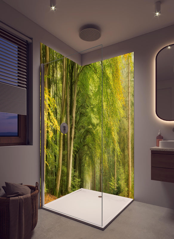 Duschrückwand - Tunnel Vision in hellem Badezimmer mit Regenduschkopf  - zweiteilige Eck-Duschrückwand