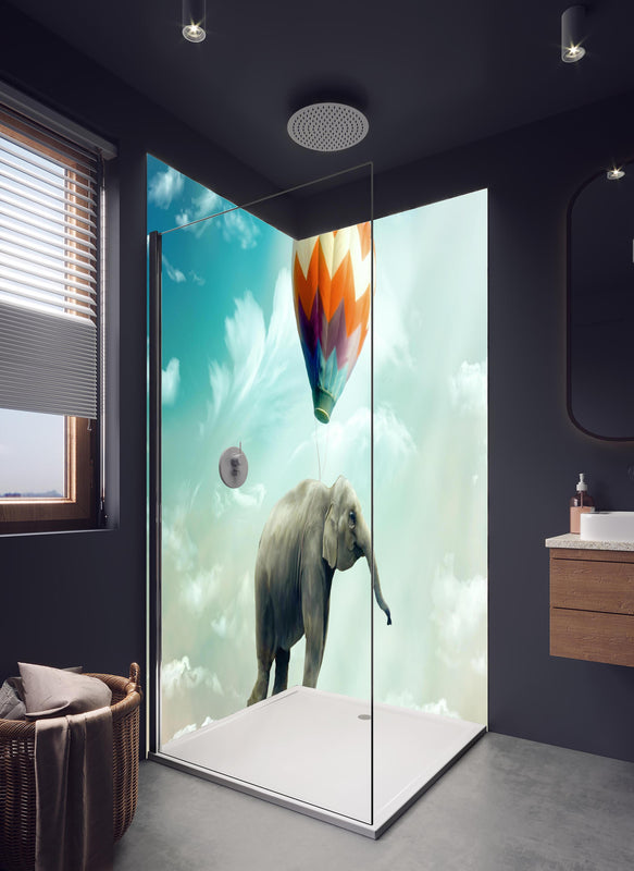 Duschrückwand - Unrealistische Darstellung  in hellem Badezimmer mit Regenduschkopf  - zweiteilige Eck-Duschrückwand