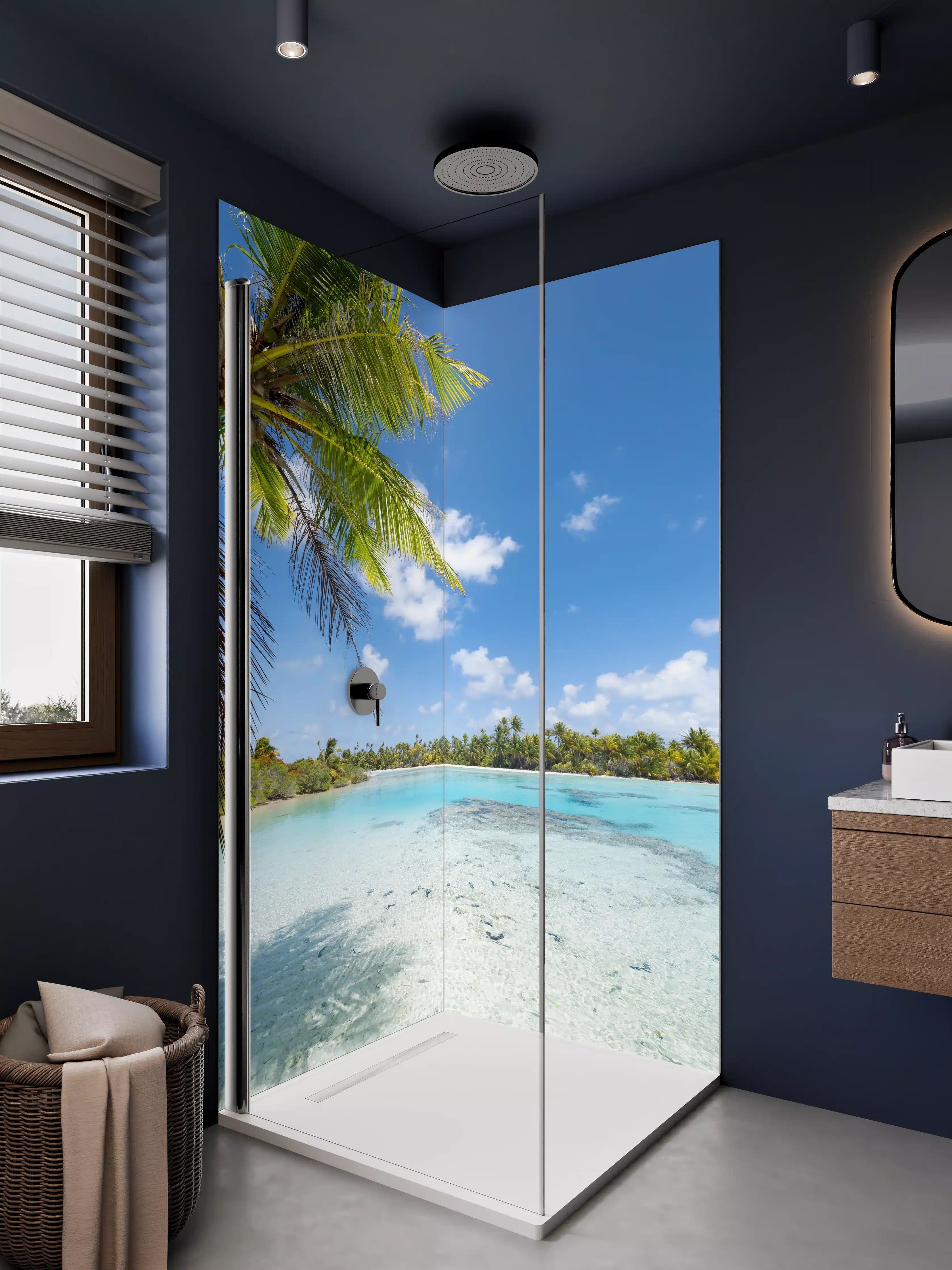 Duschrückwand - Verträumter Graustrand mit Palmen
