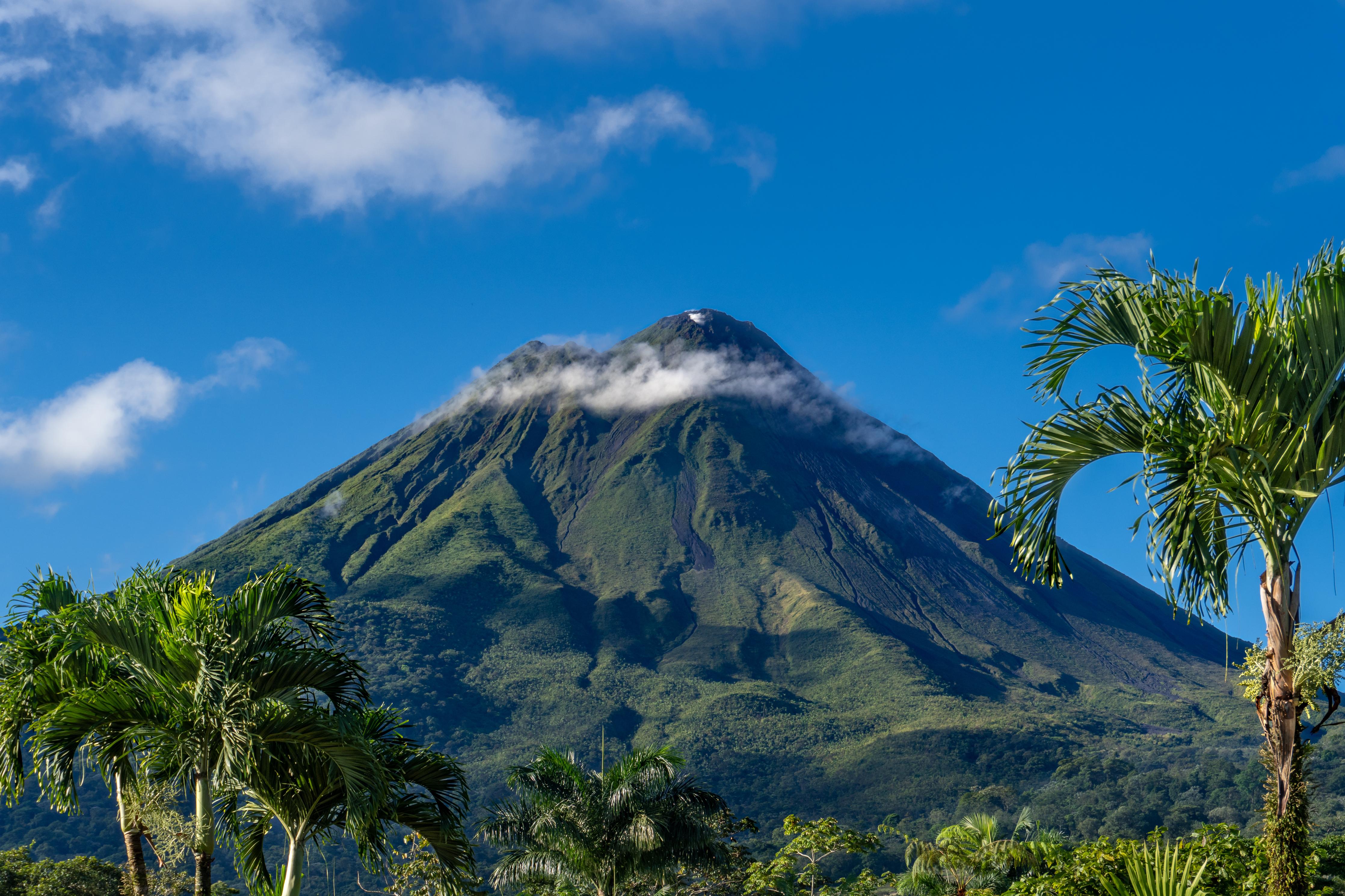 Duschrückwand-Vulkan Arenal von nahem - Costa Rica